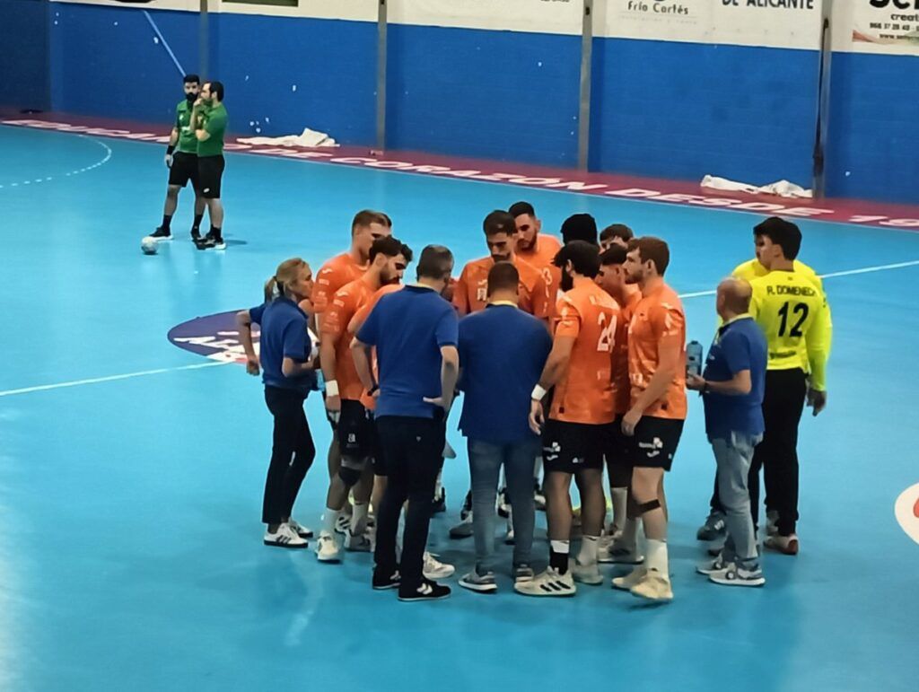 El Servigroup Benidorm de Balonmano avanza en Copa del Rey tras un ...