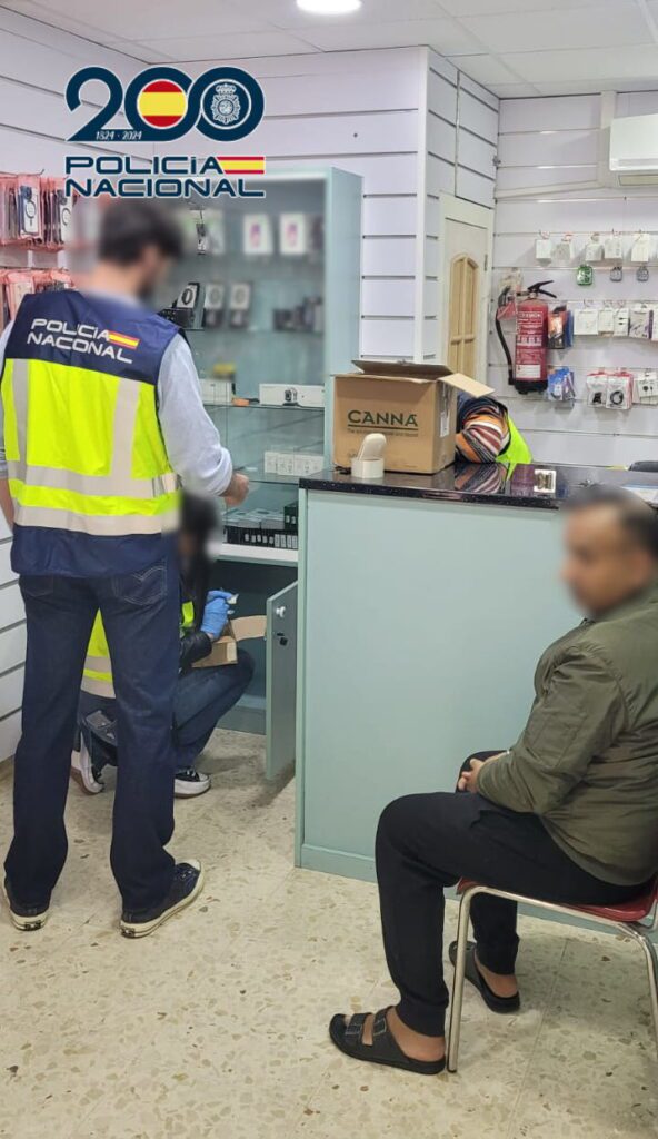 Efectos intervenidos banda criminal Benidorm - Policía Nacional